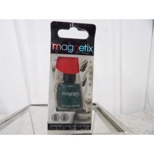 Magnetix Pretty Womens Green Sparkle Two Magnet Nail Polish 10 mL (.34 FL Oz)